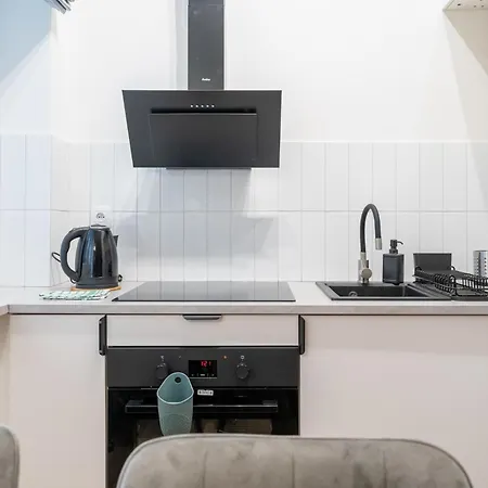 Zwirki I Wigury By Bookinghost * Katowice