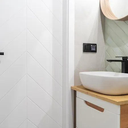 Zwirki I Wigury By Bookinghost Katowice