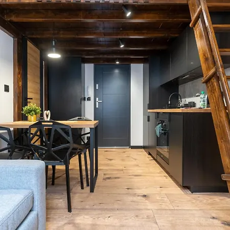 Zwirki I Wigury Apartment