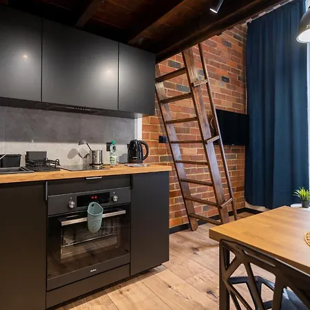 Zwirki I Wigury By Bookinghost * Katowice