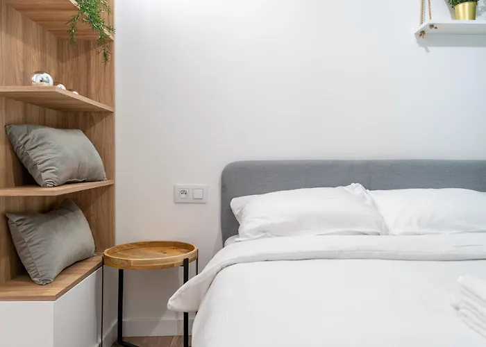 Zwirki I Wigury By Bookinghost Katowice