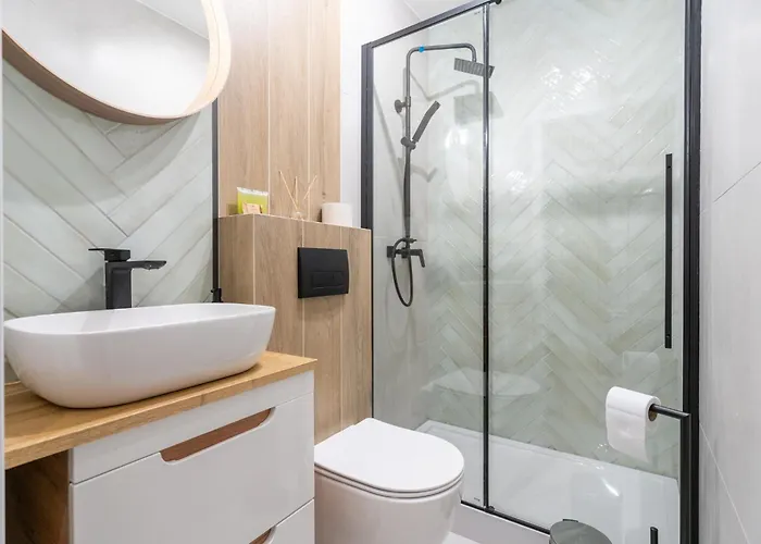 Zwirki I Wigury By Bookinghost * Katowice