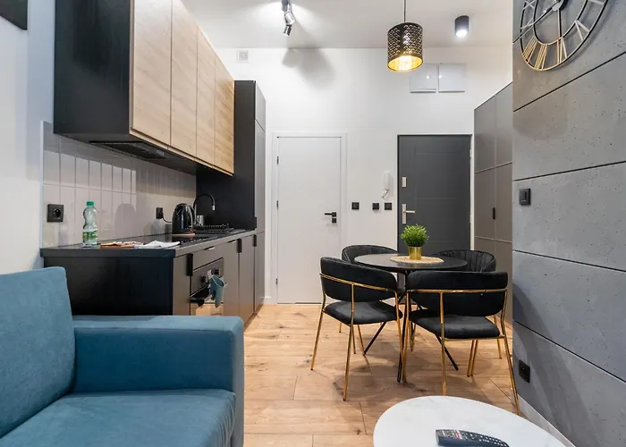 Zwirki I Wigury By Bookinghost * Katowice