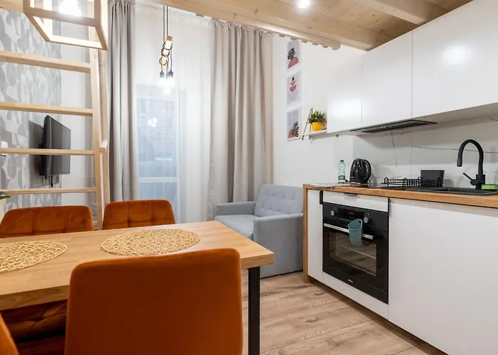 Zwirki I Wigury By Bookinghost * Katowice