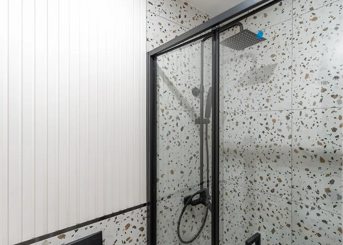 Zwirki I Wigury By Bookinghost Katowice